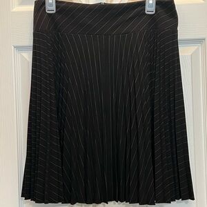 EUC Pleated Black and White Pinstripe Skirt Papaya